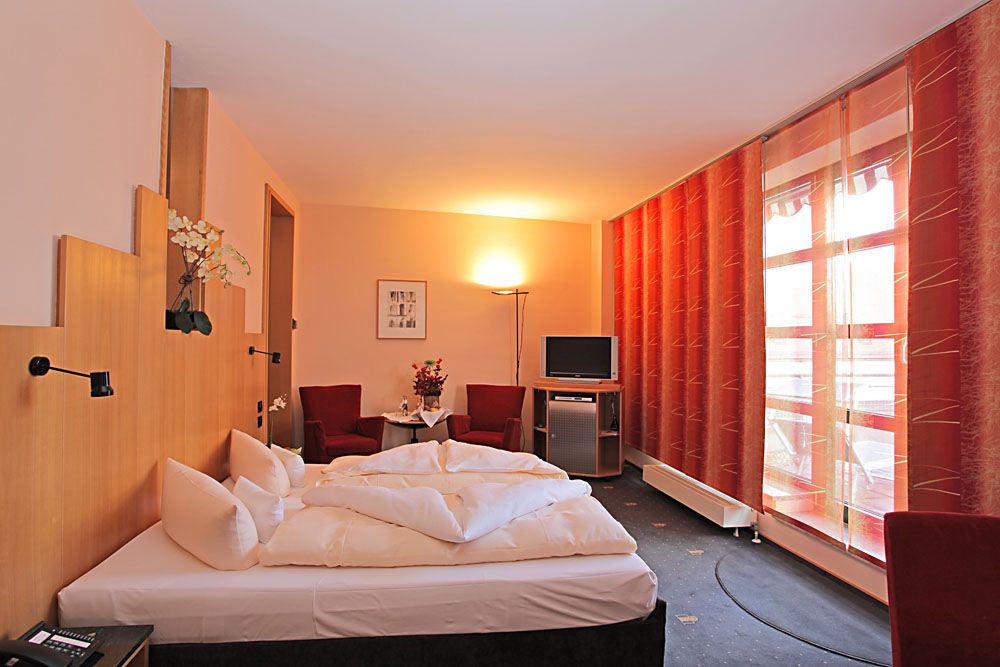 Zimmer Panorama 1 des Hotels Theresientor, Straubing 